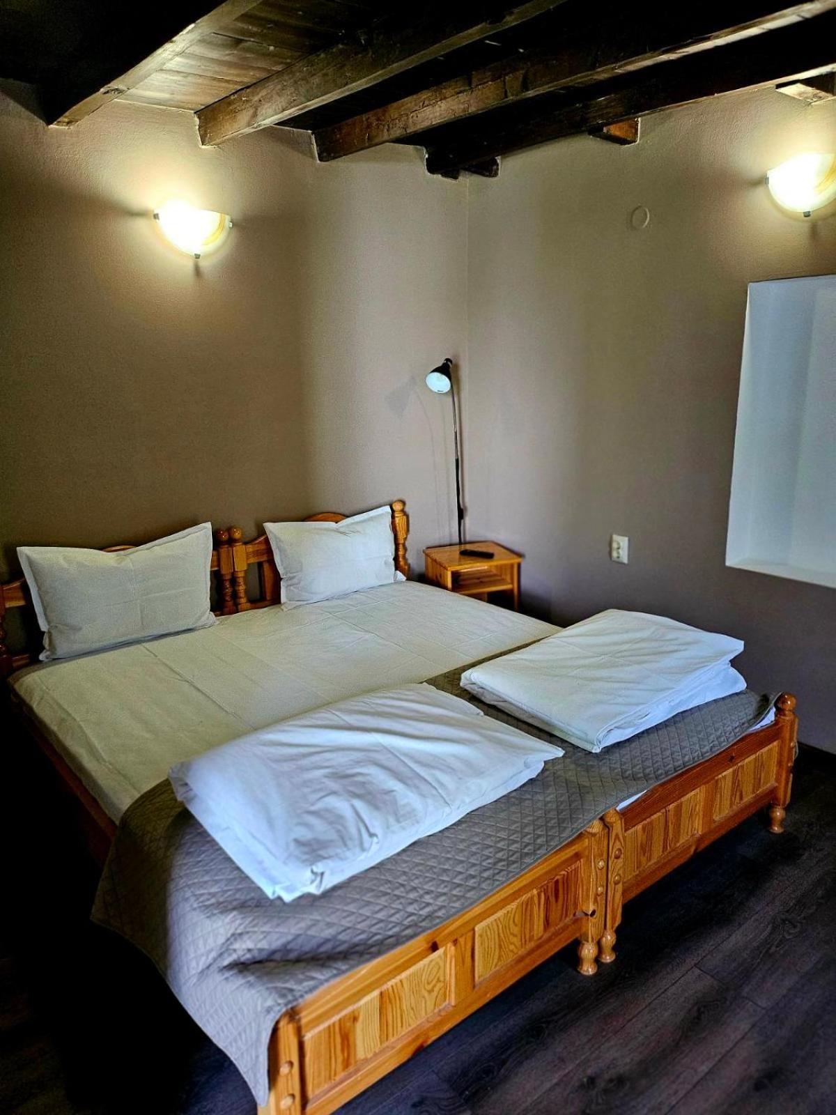 Orehite-Family Hotel ,Food & Pool Bozhichen Ngoại thất bức ảnh