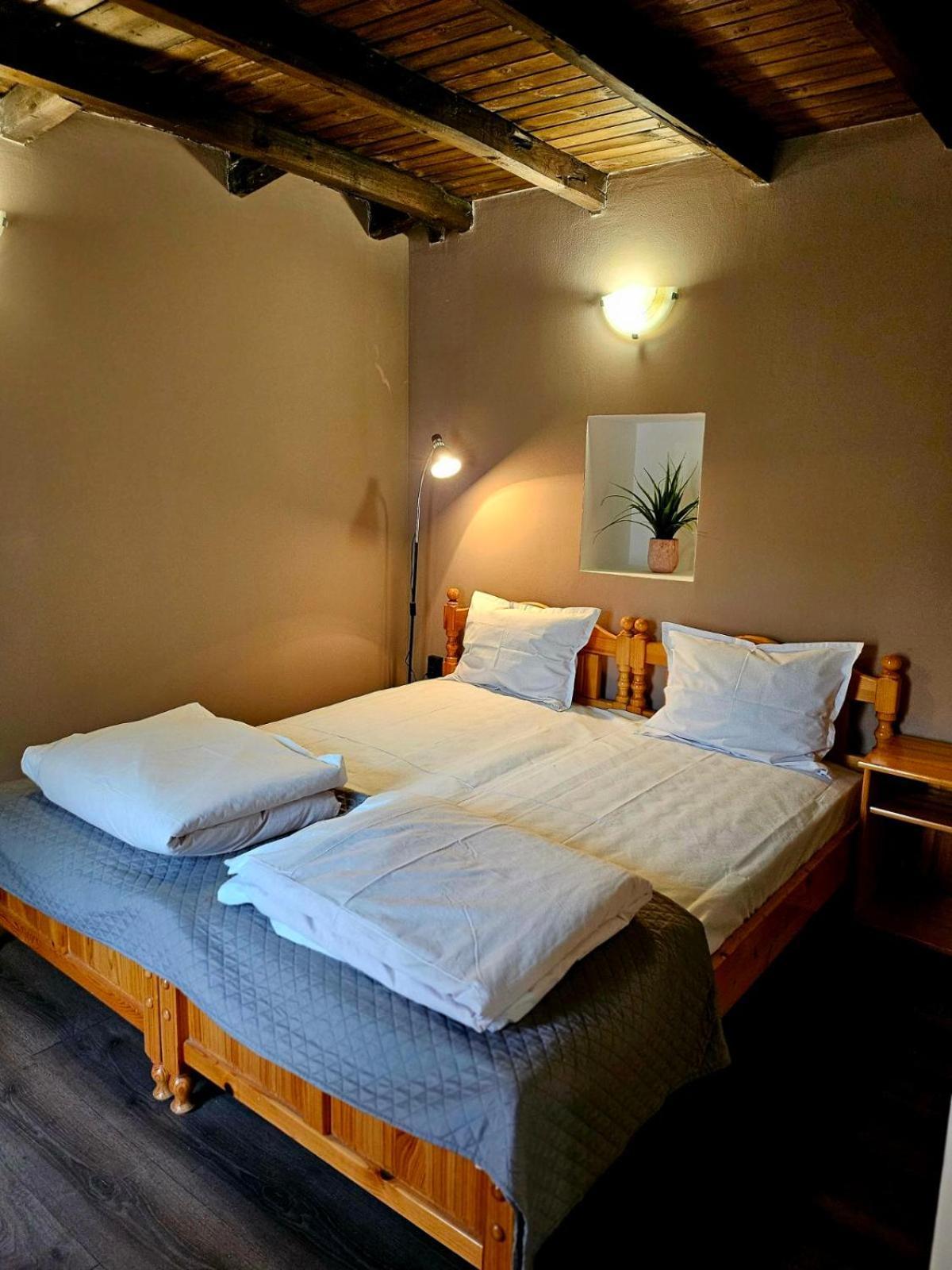 Orehite-Family Hotel ,Food & Pool Bozhichen Ngoại thất bức ảnh