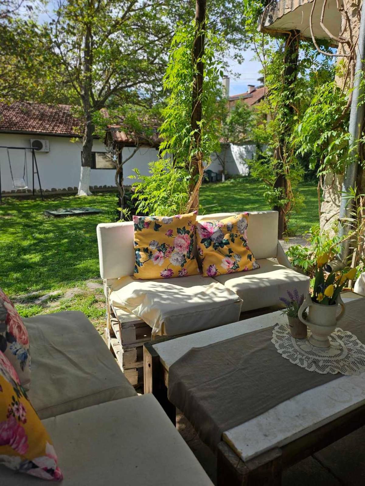 Orehite-Family Hotel ,Food & Pool Bozhichen Ngoại thất bức ảnh